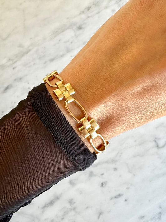 Gold Cross link bracelet